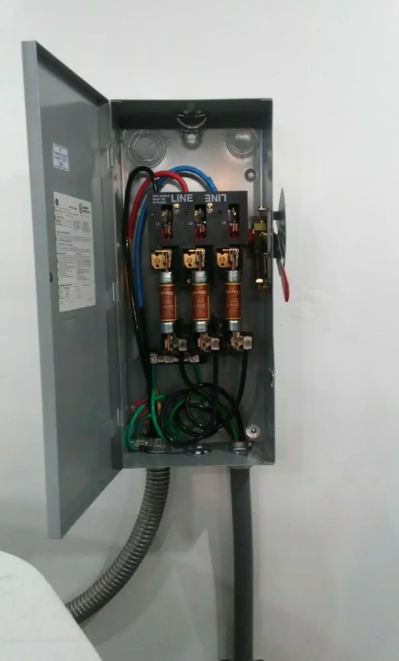 Three-phase disconnect switch installed for Electrical Wiring & Rewiring in Tellico Village